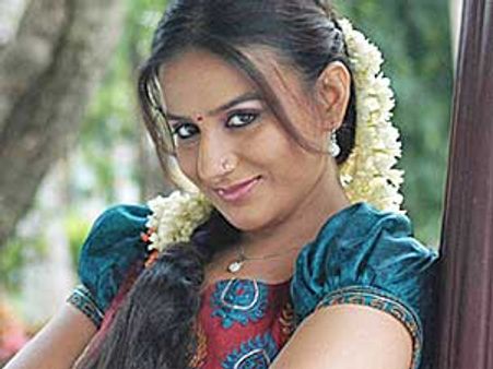 Pooja Gandhi gets stay order on media