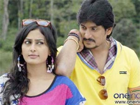 Krishnan Marriage Story publicity stunt at marriages