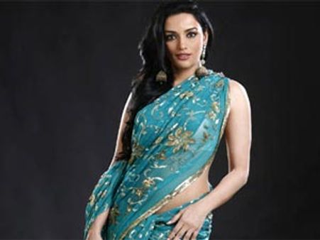Shwetha Menon to continue to act after marriage