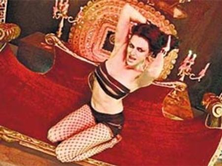 Yana Gupta's song in Murder 2 censored