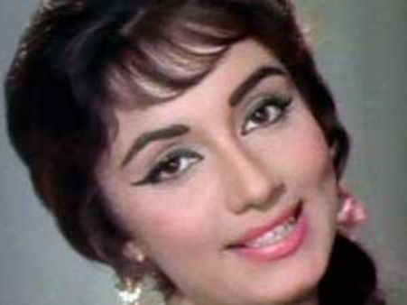 Actress Sadhana summoned by the court