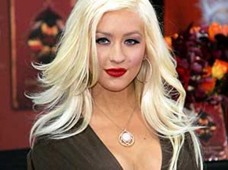 Christina Aguilera records track with Maroons 5