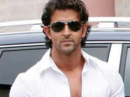 Hrithik Roshan learning sign language