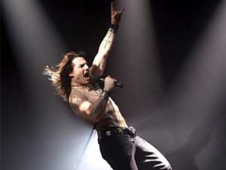 Tom Cruise sports long hair in 'Rock of Ages'