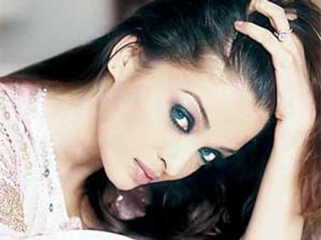 Aishwarya's pregnancy won't affect Heroine shooting