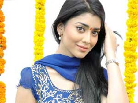 Shreya Saran doesn't bother about baseless reports