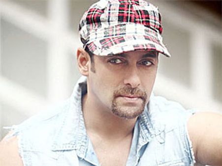 Salman Khan congratulates Aishwarya-Abhishek