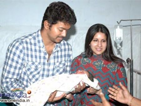Vijay gifts gold ring for newborns on his B-day