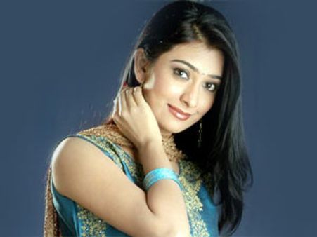 Radhika Pandit won Filmfare Award for the third time?