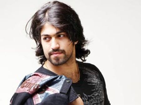 Yash returning to TV with Benkiyalli Aralida Hoovu