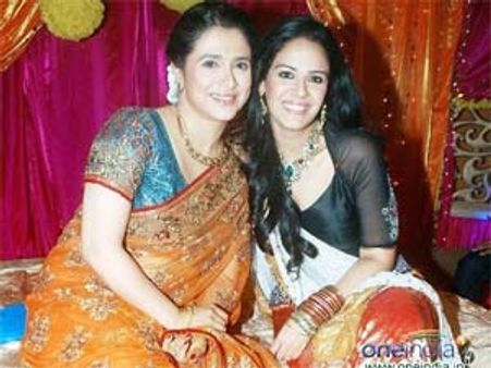 Mona-Supriya to perform at Ratan's mehndi