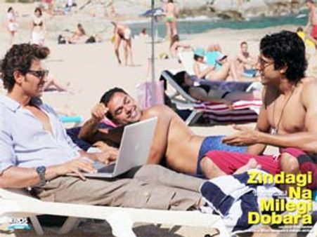 Hrithik-Abhay-Farhan are hang out buddies