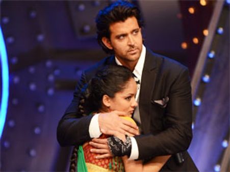 Hrithik Roshan acts as perfect mentor on Just Dance