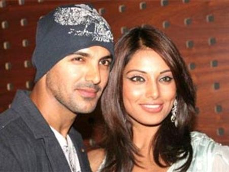 John-Bipasha not on talking terms