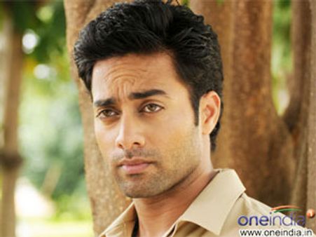 Navdeep entering Kannada films with Dilkush