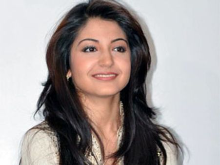 Anushka Sharma got engaged secretly?