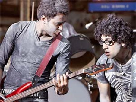 Delhi Belly scores at overseas Box Office