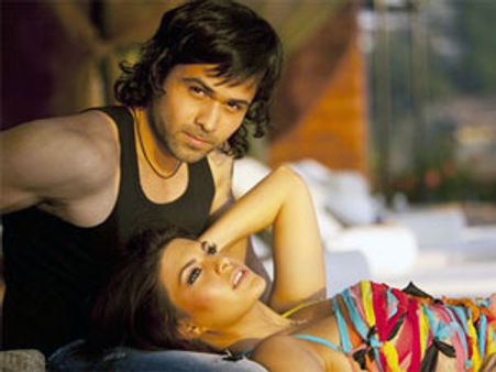 Murder 2 earns 22 crores in its opening weekend
