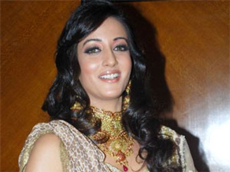 Raima Sen dating a businessman