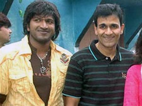 Raghavendra Rajkumar to croon for Puneet's Anna Bond