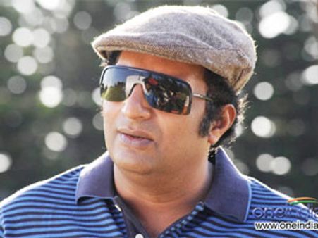 Prakash Raj directing Dhoni!