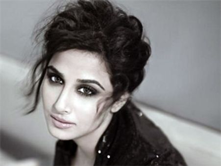 Vidya Balan spotted smoking cigarette