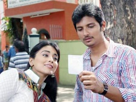 Celebrities galore at Rowthiram audio launch