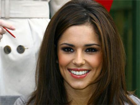 Cheryl Cole troubled by crazy fans and paparazzi