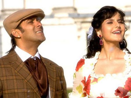 Salman Khan parties with Zarine Khan