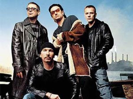 U2 dedicates a song to Amy Winehouse