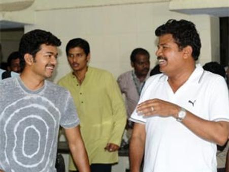 Shankar's Nanban to light up screens during Diwali