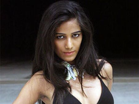 Poonam Pandey to lead the SlutWalk in Mumbai