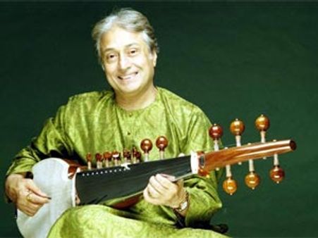 Amjad Ali Khan demands early honour from govt.