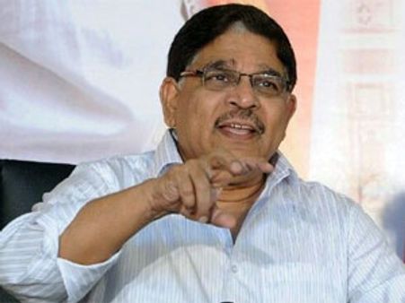 IT raids Allu Aravind, Dil Raju's offices