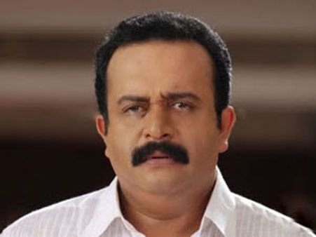 Saikumar returning as hero in Athoru Mazhakaalam