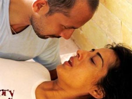 Not A Love Story's mall scenes shot on iPhone4