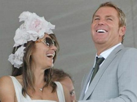Elizabeth Hurley tying knot with Shane Warne this year?