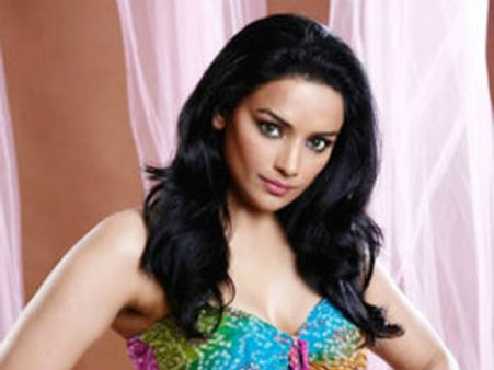 Shwetha Menon gearing up for post-marriage innings