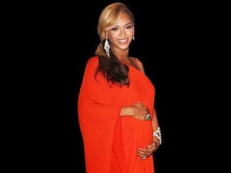 Beyonce Knowles' pregnancy may postpone 'A Star Is Born' shoot