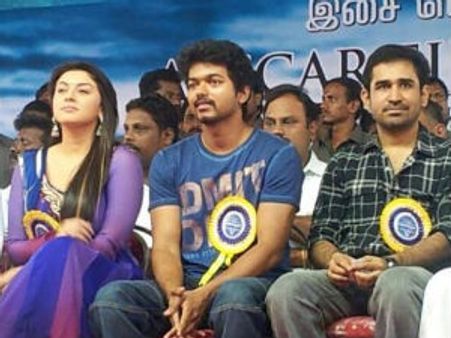 Vijay's Velayudham audio launched in style