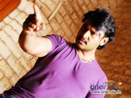 Darshan admits attacking wife, but denies threatening to kill