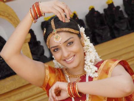 Nikitha attempts suicide over Darshan row?