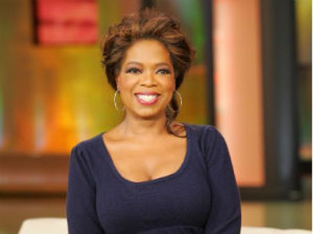 Oprah Winfrey Show brings a little girl in dog’s cage