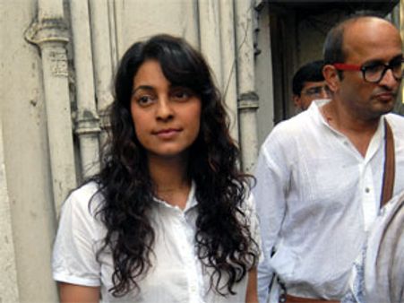 Bollywood pays homage to Gautam Rajadhyaksha at his funeral