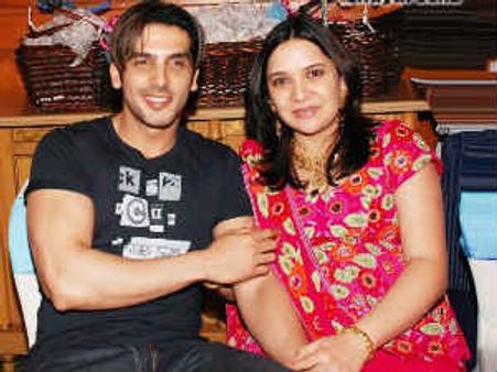 Zayed, Malaika Khan welcome a baby boy