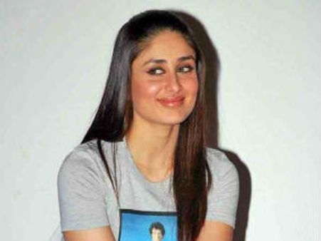 Kareena Kapoor returning to work in Mumbai today?