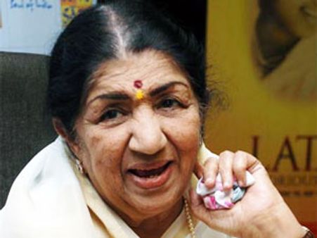 Bollywood wishes Lata Mangeshkar on her 82nd birthday