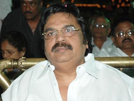 Dasari heaps praise on Mahesh Babu's Dookudu