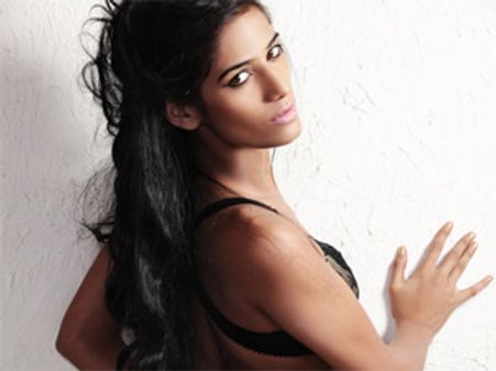 Poonam Pandey will strip for Hollywood, not Bigg Boss