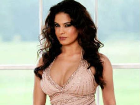 Veena Malik shoots an item song for DMKKH